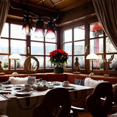 Hotel Zum See, Titisee Bagian luar foto