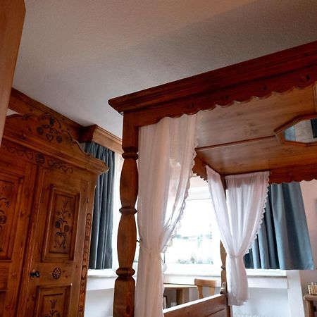 Hotel Zum See, Titisee Bagian luar foto