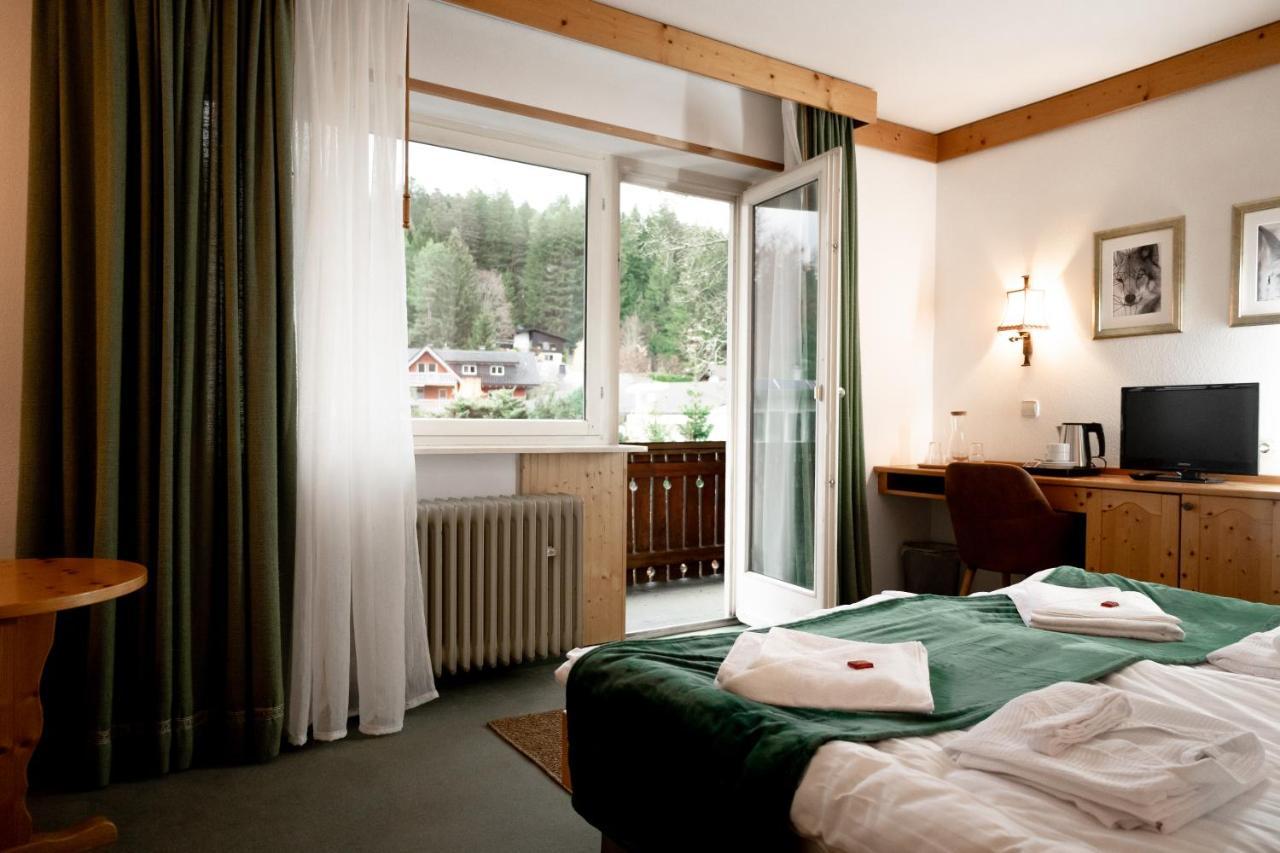 Hotel Zum See, Titisee Bagian luar foto