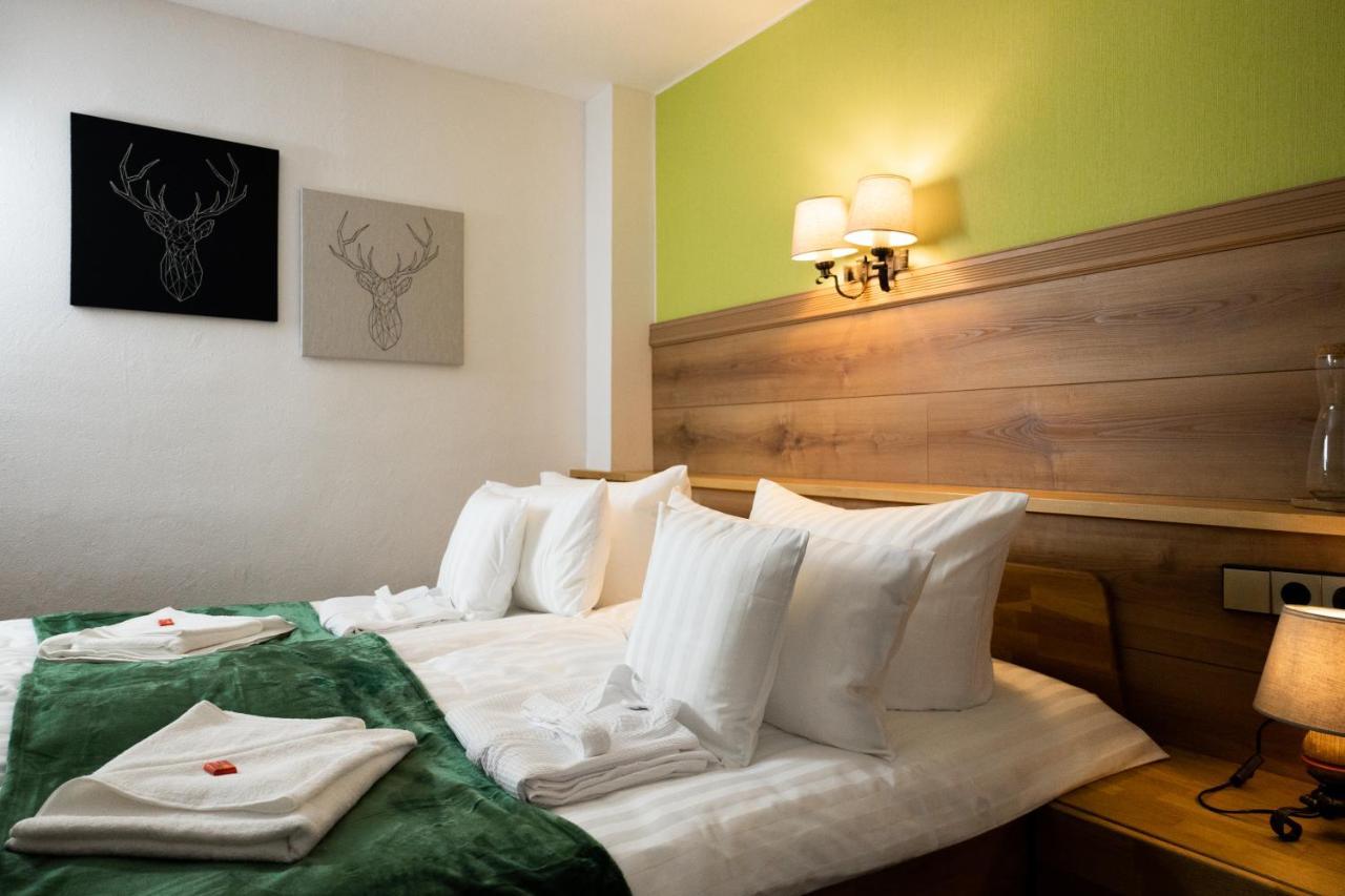 Hotel Zum See, Titisee Bagian luar foto