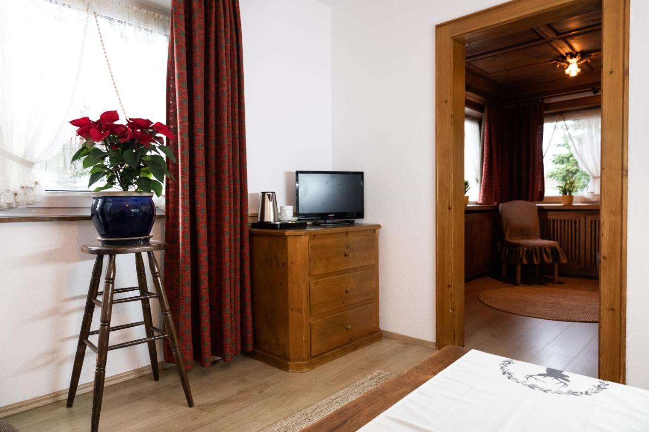 Hotel Zum See, Titisee Bagian luar foto