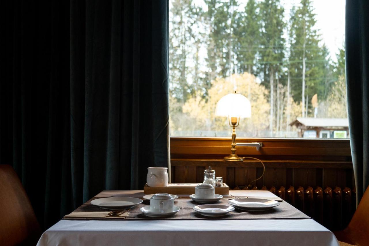 Hotel Zum See, Titisee Bagian luar foto