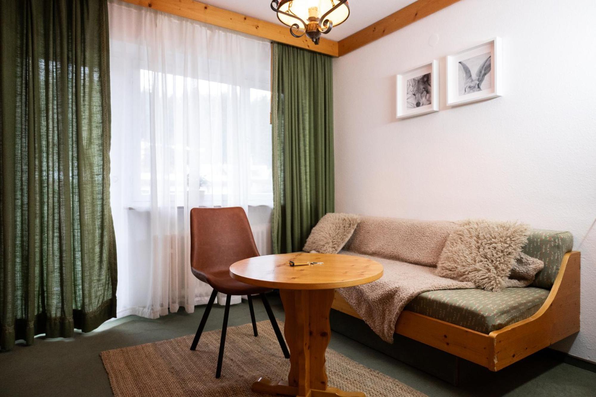 Hotel Zum See, Titisee Bagian luar foto