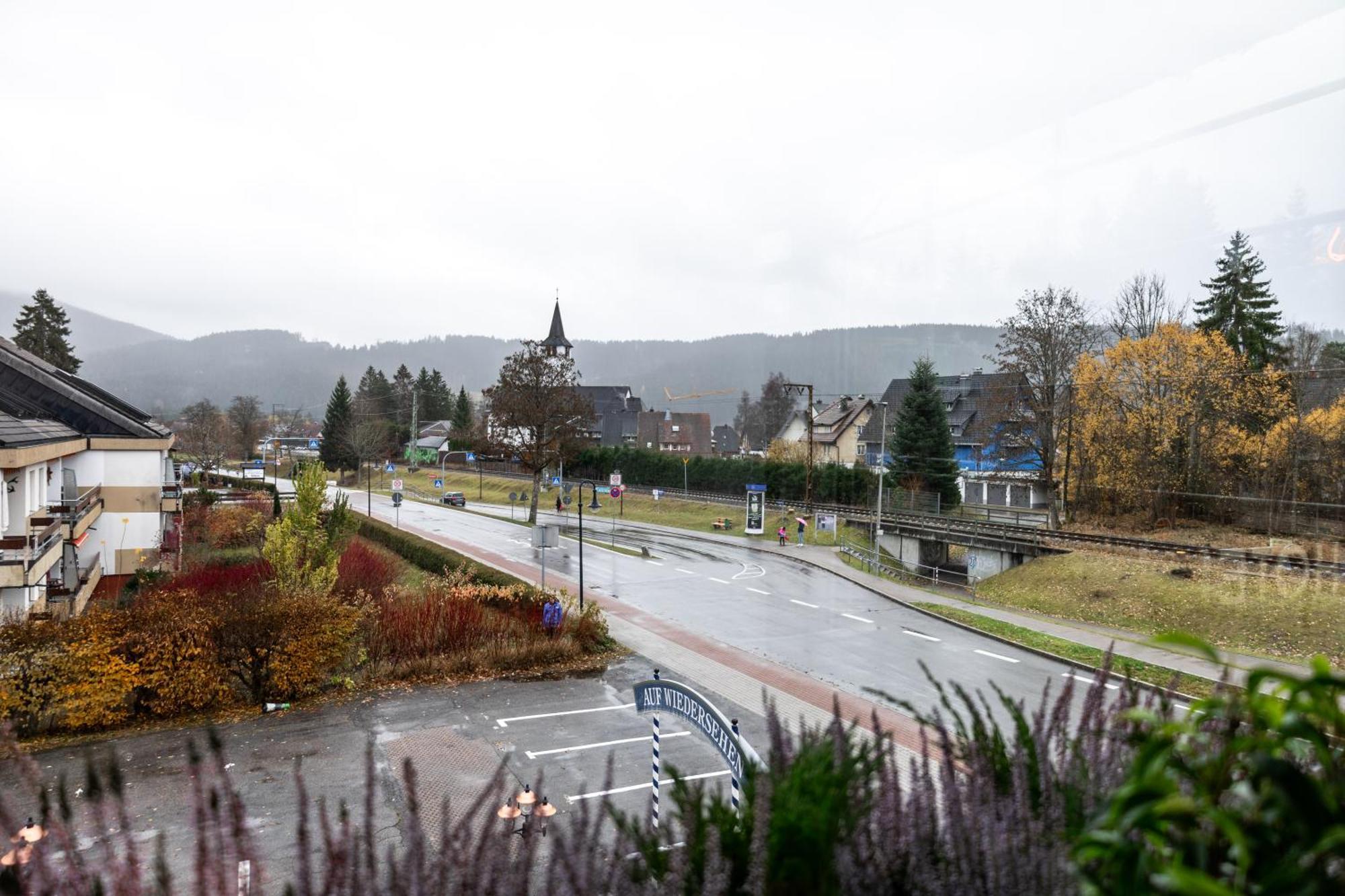 Hotel Zum See, Titisee Bagian luar foto